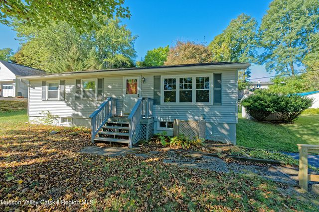 18 Coronation Drive, Stuyvesant, NY 12173