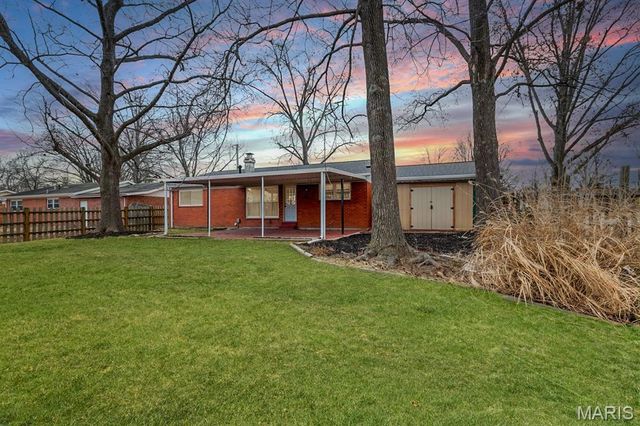 2305 Belfast Drive, Florissant, MO 63033