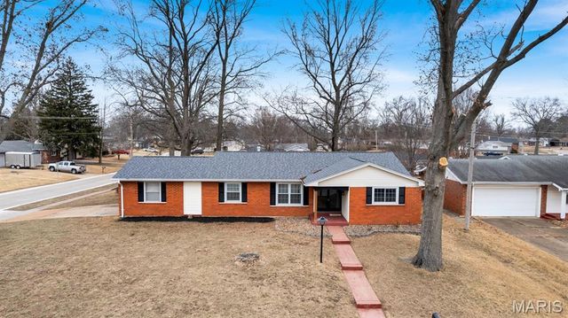 2305 Belfast Drive, Florissant, MO 63033
