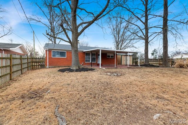 2305 Belfast Drive, Florissant, MO 63033