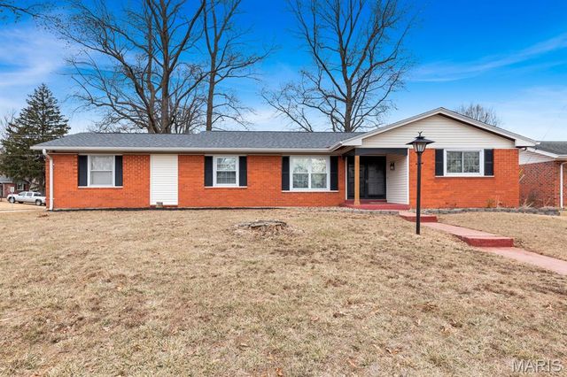 2305 Belfast Drive, Florissant, MO 63033