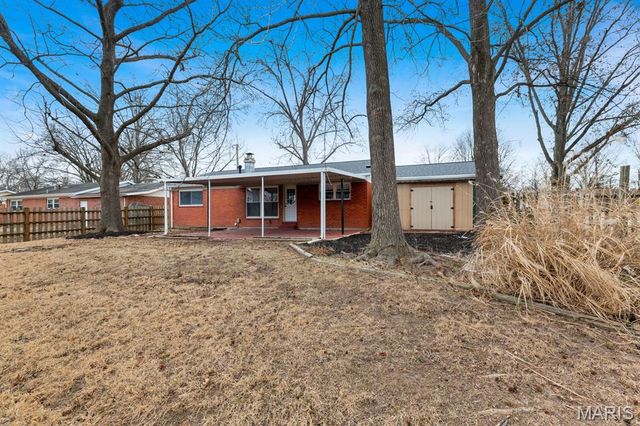 2305 Belfast Drive, Florissant, MO 63033