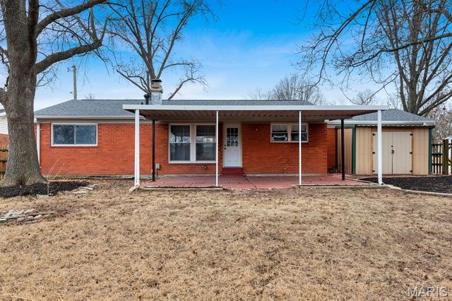 2305 Belfast Drive, Florissant, MO 63033