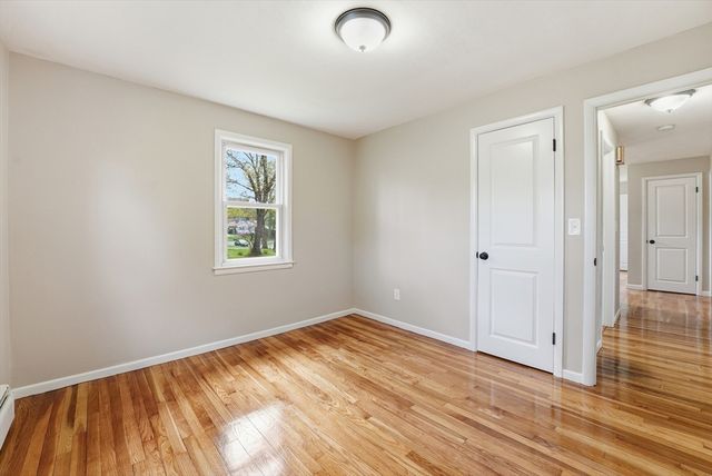 129 Cooper St, Springfield, MA 01108