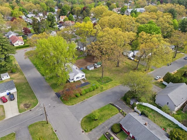 129 Cooper St, Springfield, MA 01108