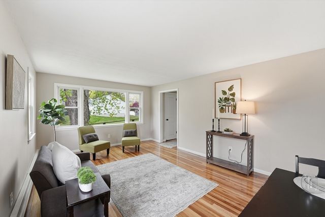 129 Cooper St, Springfield, MA 01108