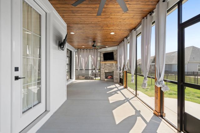 615 River Watch Way, Winchester, TN 37398