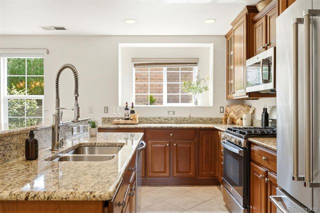 7603 S Addison Way, Aurora, CO 80016