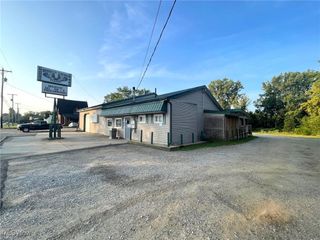 2521 Waynesburg Drive SE, Canton, OH 44707