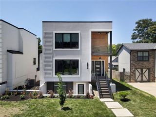 4544 Bell Street, Kansas City, MO 64111