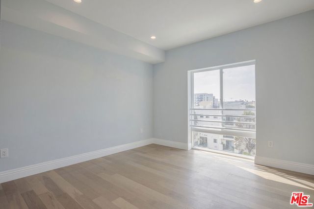 2939 Leeward Avenue 401, Los Angeles, CA 90005