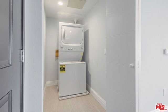 2939 Leeward Avenue 401, Los Angeles, CA 90005