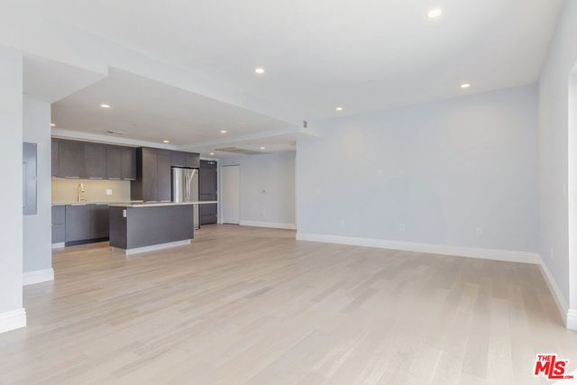 2939 Leeward Avenue 401, Los Angeles, CA 90005