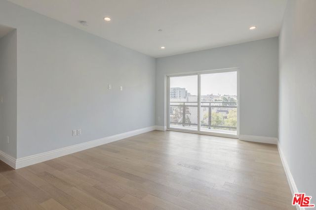 2939 Leeward Avenue 401, Los Angeles, CA 90005