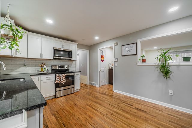 1172 Wintergreen Avenue, Hamden, CT 06514