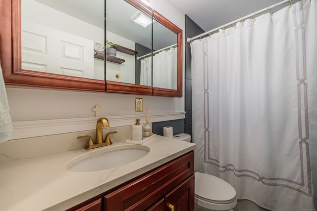 1172 Wintergreen Avenue, Hamden, CT 06514