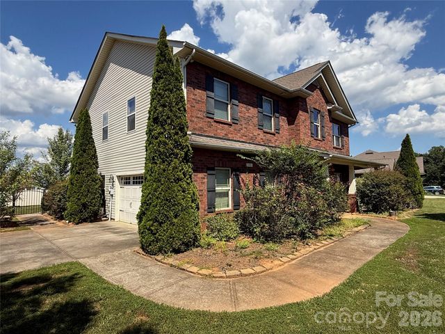 105 Jobe Drive, Statesville, NC 28677