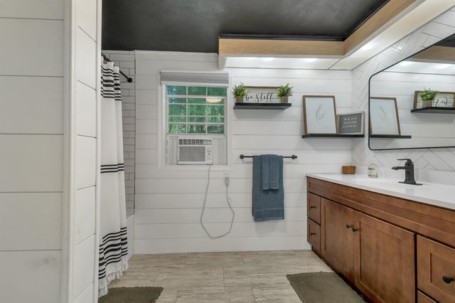 165 South Shore Road, New Durham, NH 03225