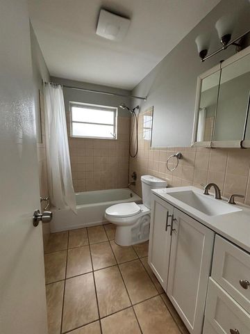 462 S Haverhill Road, West Palm Beach, FL 33415