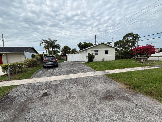 462 S Haverhill Road, West Palm Beach, FL 33415