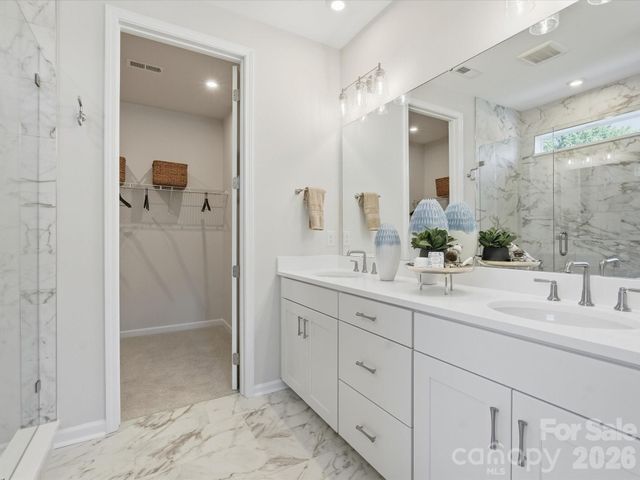 3021 Circles End, Charlotte, NC 28226