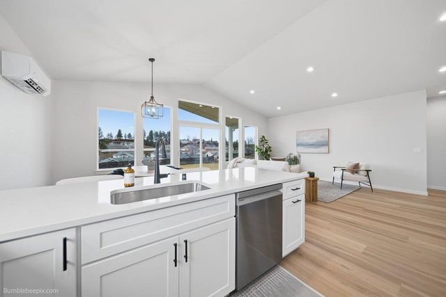 1012 Steptoe View Ln, Cheney, WA 99004