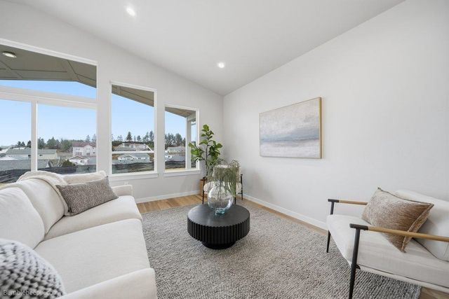 1012 Steptoe View Ln, Cheney, WA 99004