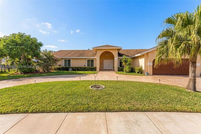 450 NW 201st Ave, Pembroke Pines, FL 33029