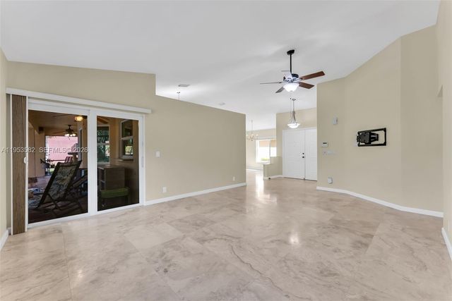 450 NW 201st Ave, Pembroke Pines, FL 33029