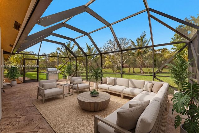 450 NW 201st Ave, Pembroke Pines, FL 33029