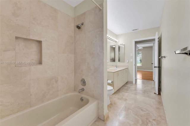 450 NW 201st Ave, Pembroke Pines, FL 33029