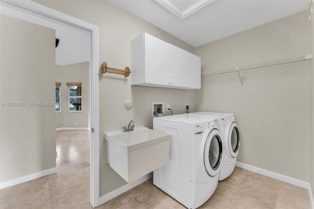 450 NW 201st Ave, Pembroke Pines, FL 33029