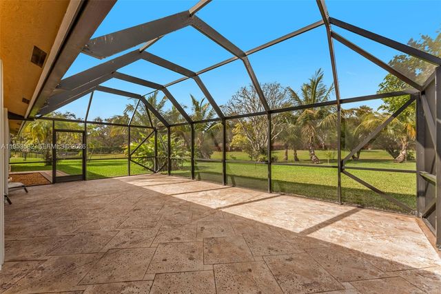 450 NW 201st Ave, Pembroke Pines, FL 33029