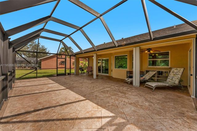 450 NW 201st Ave, Pembroke Pines, FL 33029