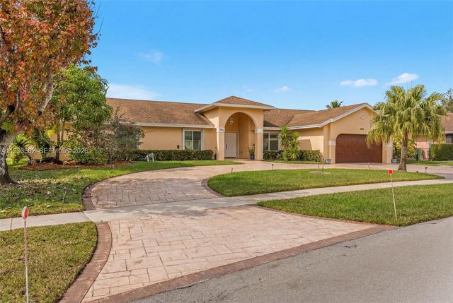 450 NW 201st Ave, Pembroke Pines, FL 33029