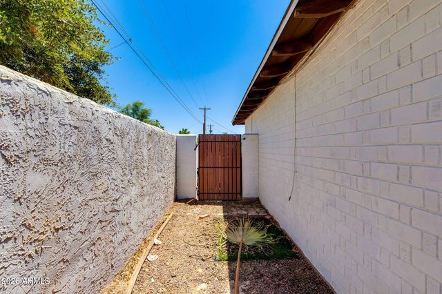 1714 N 73RD Street, Scottsdale, AZ 85257