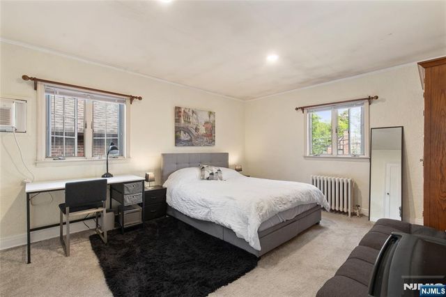 16 Summit Road, Clifton, NJ 07012
