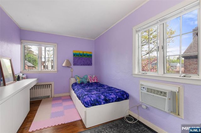16 Summit Road, Clifton, NJ 07012
