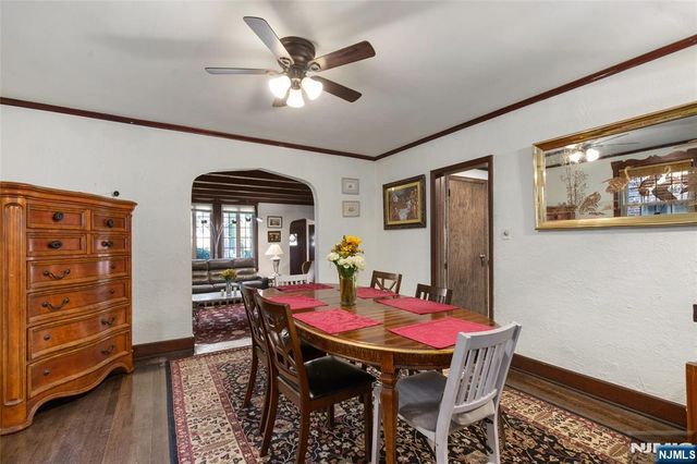 16 Summit Road, Clifton, NJ 07012