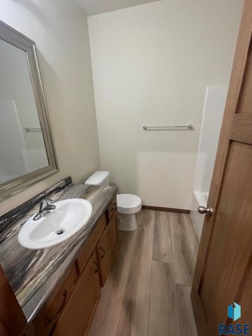 3602 S Heather Ave Avenue, Sioux Falls, SD 57106