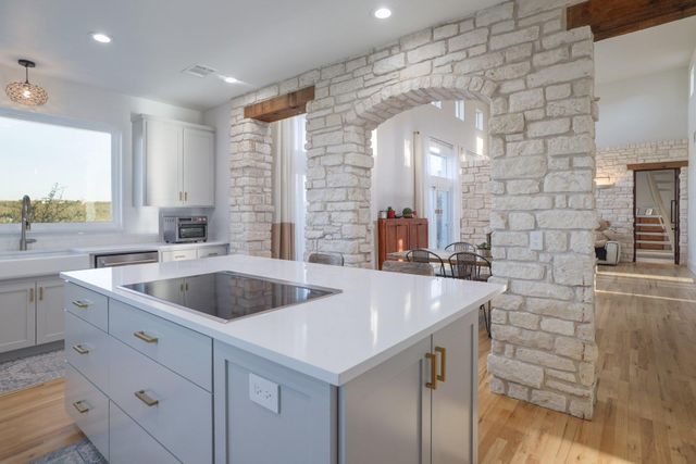 4005 Skillet CV, Spicewood, TX 78669