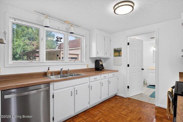 5312 Cooper Chapel Rd, Louisville, KY 40229