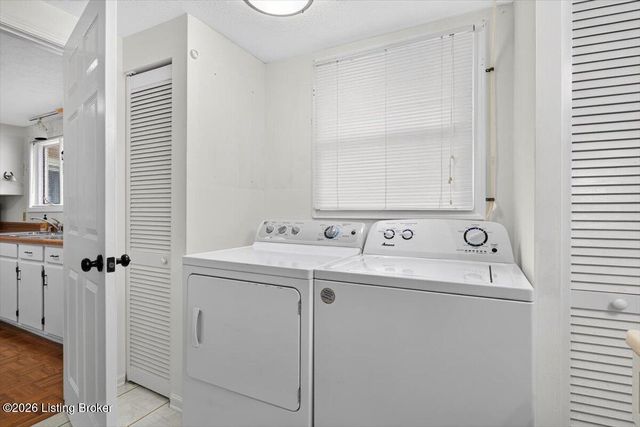5312 Cooper Chapel Rd, Louisville, KY 40229