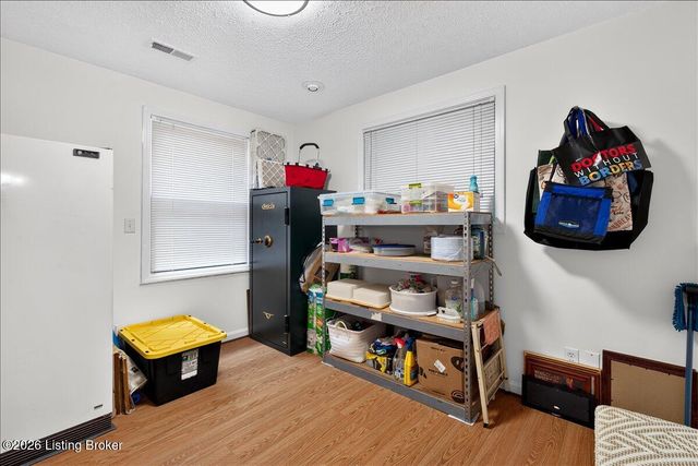 5312 Cooper Chapel Rd, Louisville, KY 40229