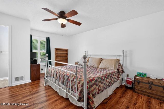 5312 Cooper Chapel Rd, Louisville, KY 40229