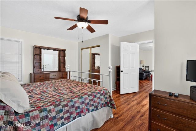 5312 Cooper Chapel Rd, Louisville, KY 40229