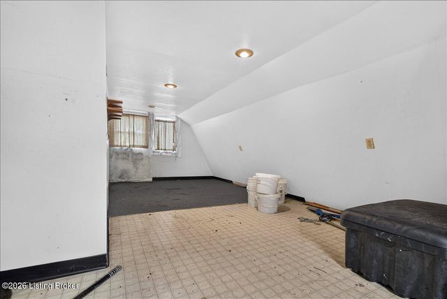 5312 Cooper Chapel Rd, Louisville, KY 40229