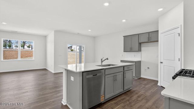 281 Maddox Drive, Aberdeen, NC 28315