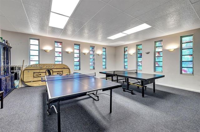 5002 NW 35th St 306, Lauderdale Lakes, FL 33319
