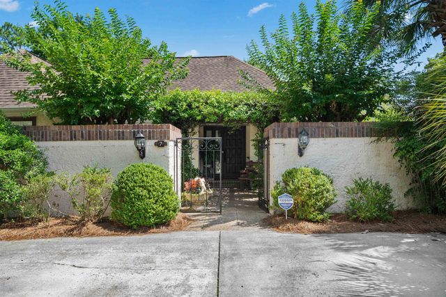 7 Valencia Circle, Myrtle Beach, SC 29572